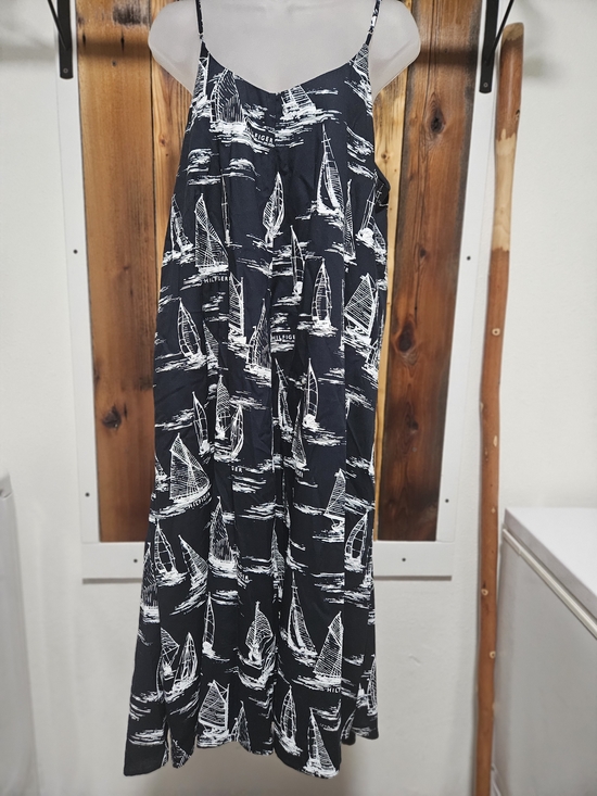 Tommy Hilfiger Dresses & Skirts - Tommy Hilfiger Navy Maxi Dress with White Sailboat Print